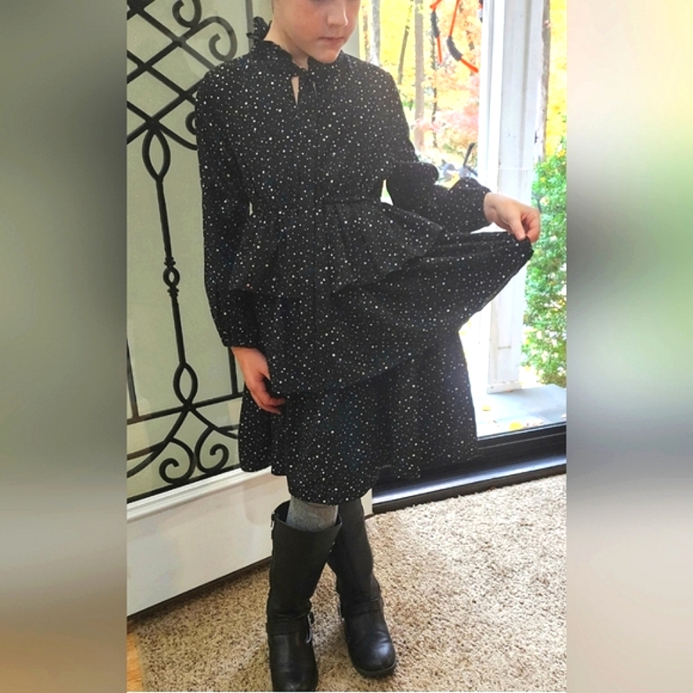 Girls size 6x-8 black and white dot tiered dress